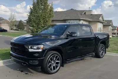 black truck photo